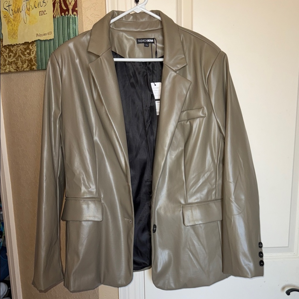 Fashion Nova Women's Olive Blazer